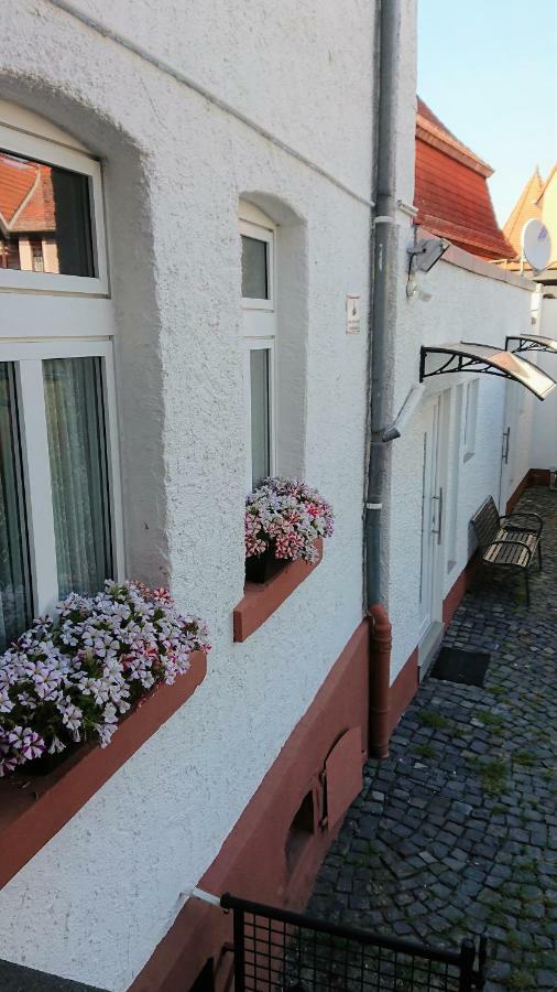 Hotel-Pension Zum Hirsch Hattersheim am Main Exterior foto